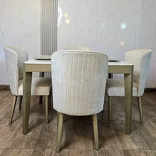 Comedor Tulipán